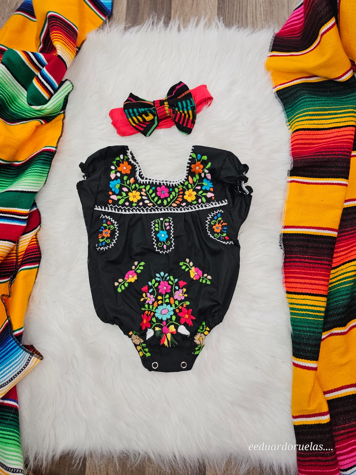 Traje mexicano para niña, fiesta mexicana de primer cumpleaños.