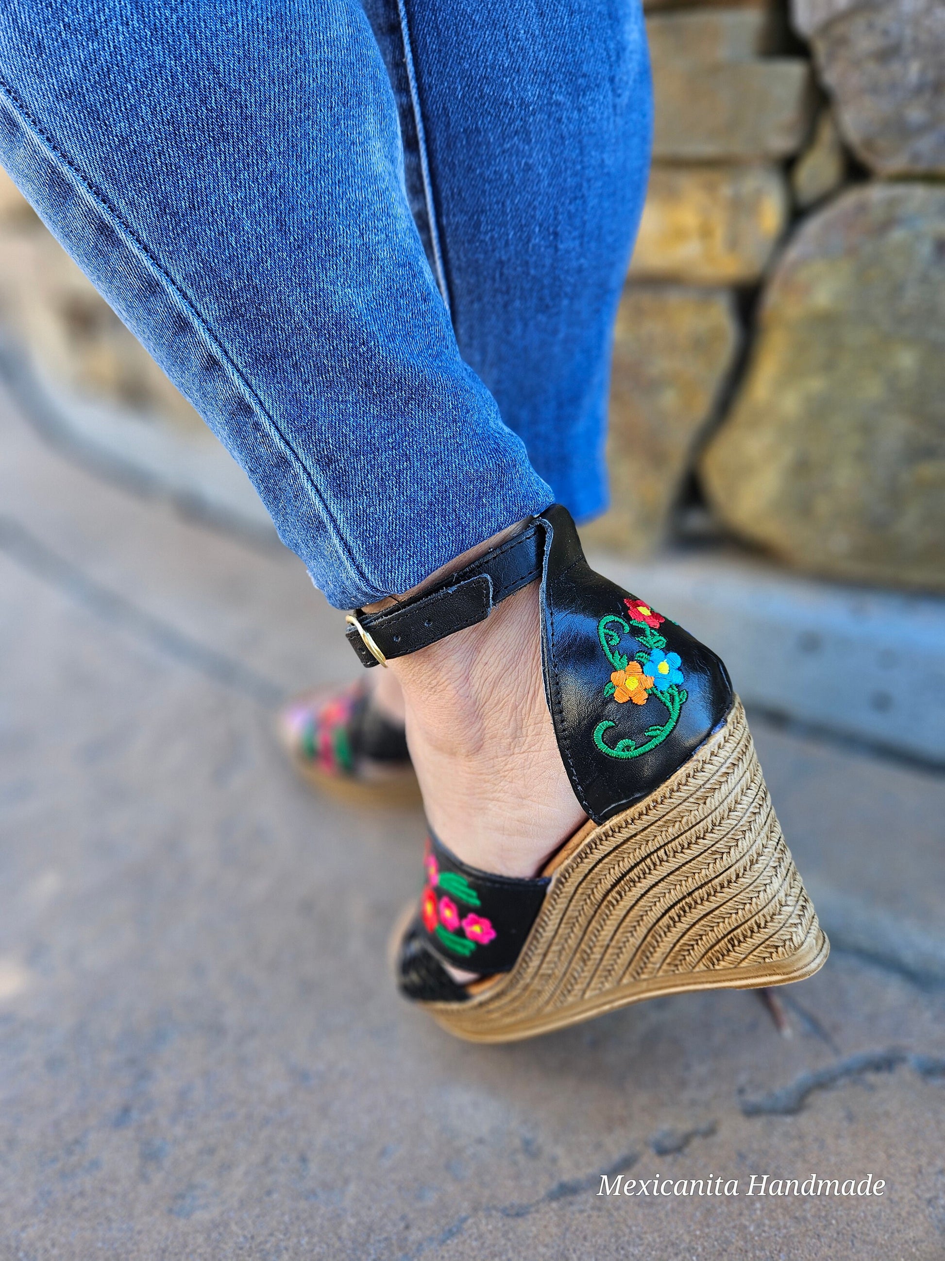 Mandys black//Mexican huarache//Mexican wedge sandal//Mexican heels//Huarache mexicano//Mexican sandal//Open toe wedges//wide feet friendly