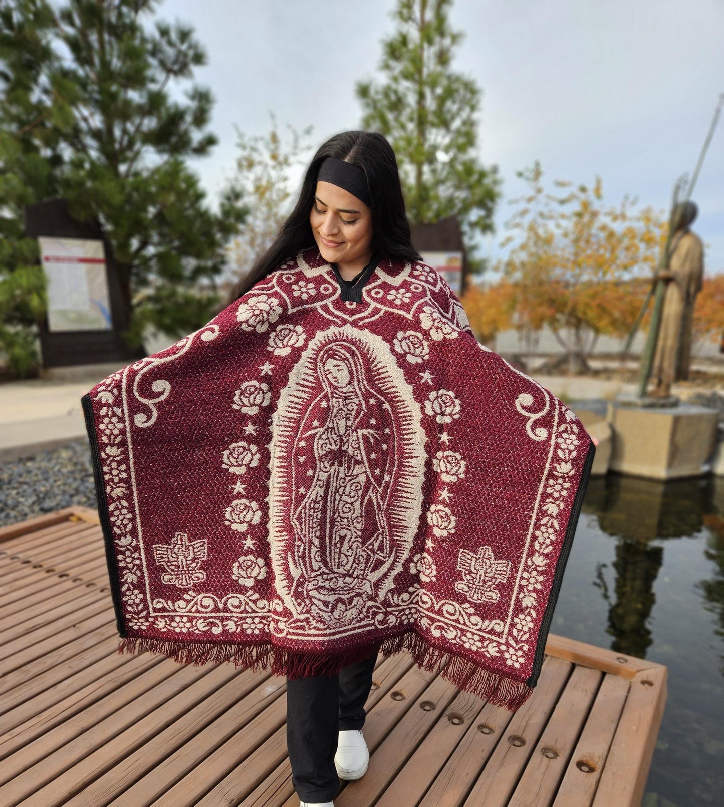 Virgen de guadalupe gaban, poncho con la virgen de guadalupe, mexican shawl, rebozo mexicano