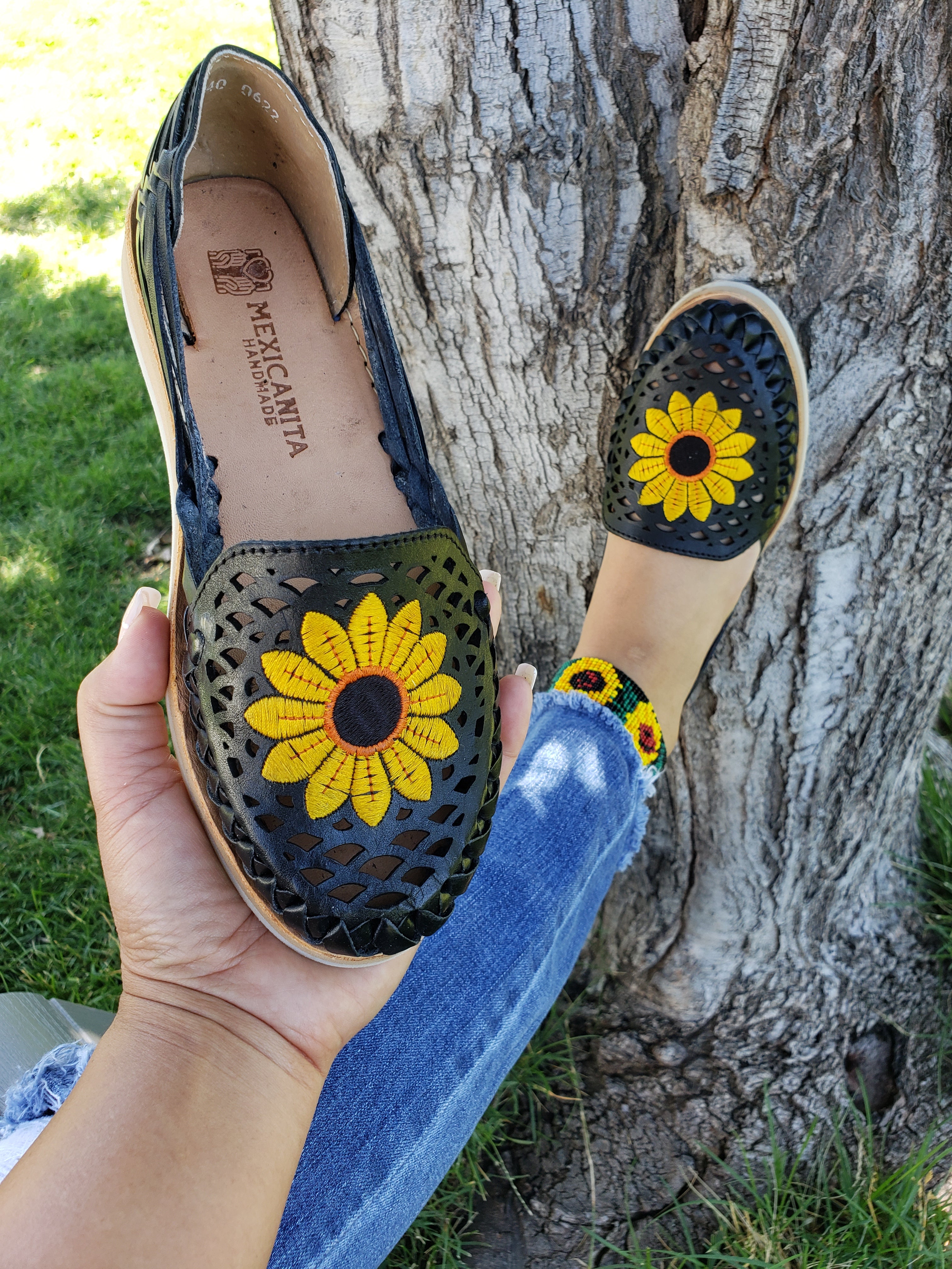 Black sunflower huarache mexicano MEXICANITA HANDMADE