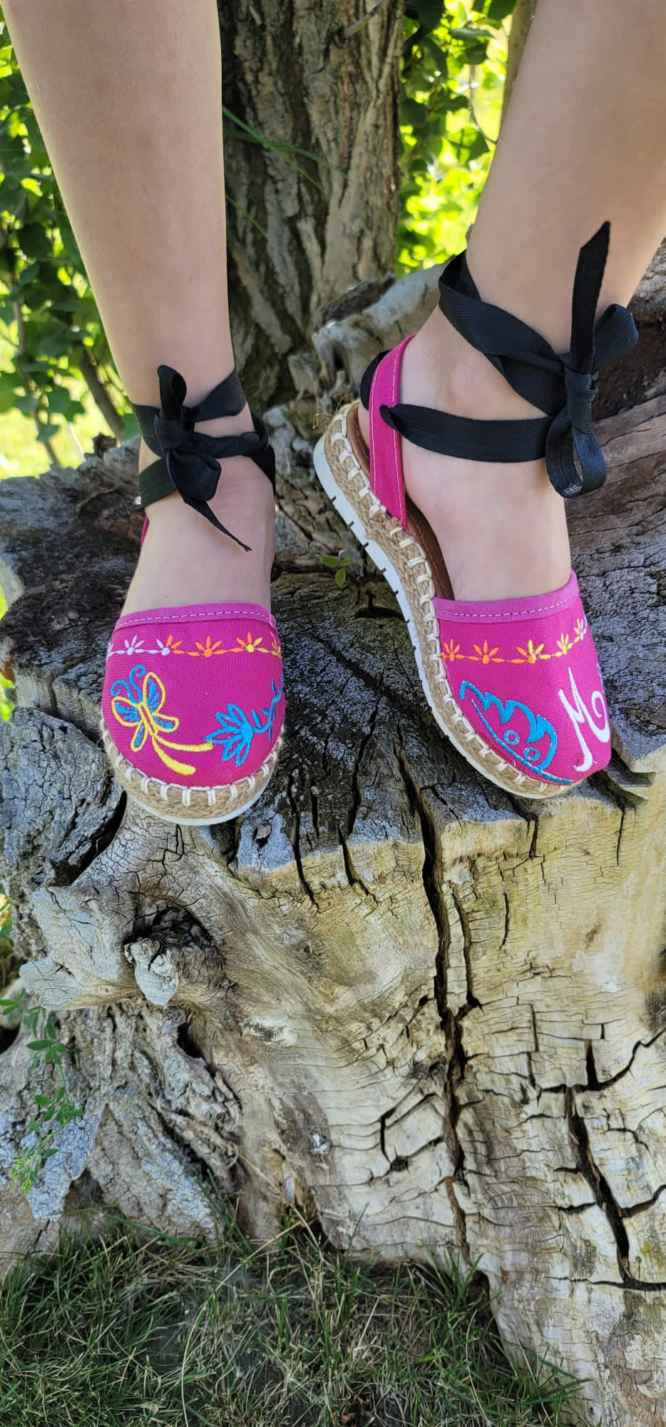 Zapatos Encanto Mirabel (inspirados en Disney)