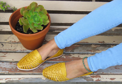 Anahi yellow, Mexican huarache sandals//Huarache mexicano//Mexican sandal//Mexican closed toe huarache sandal