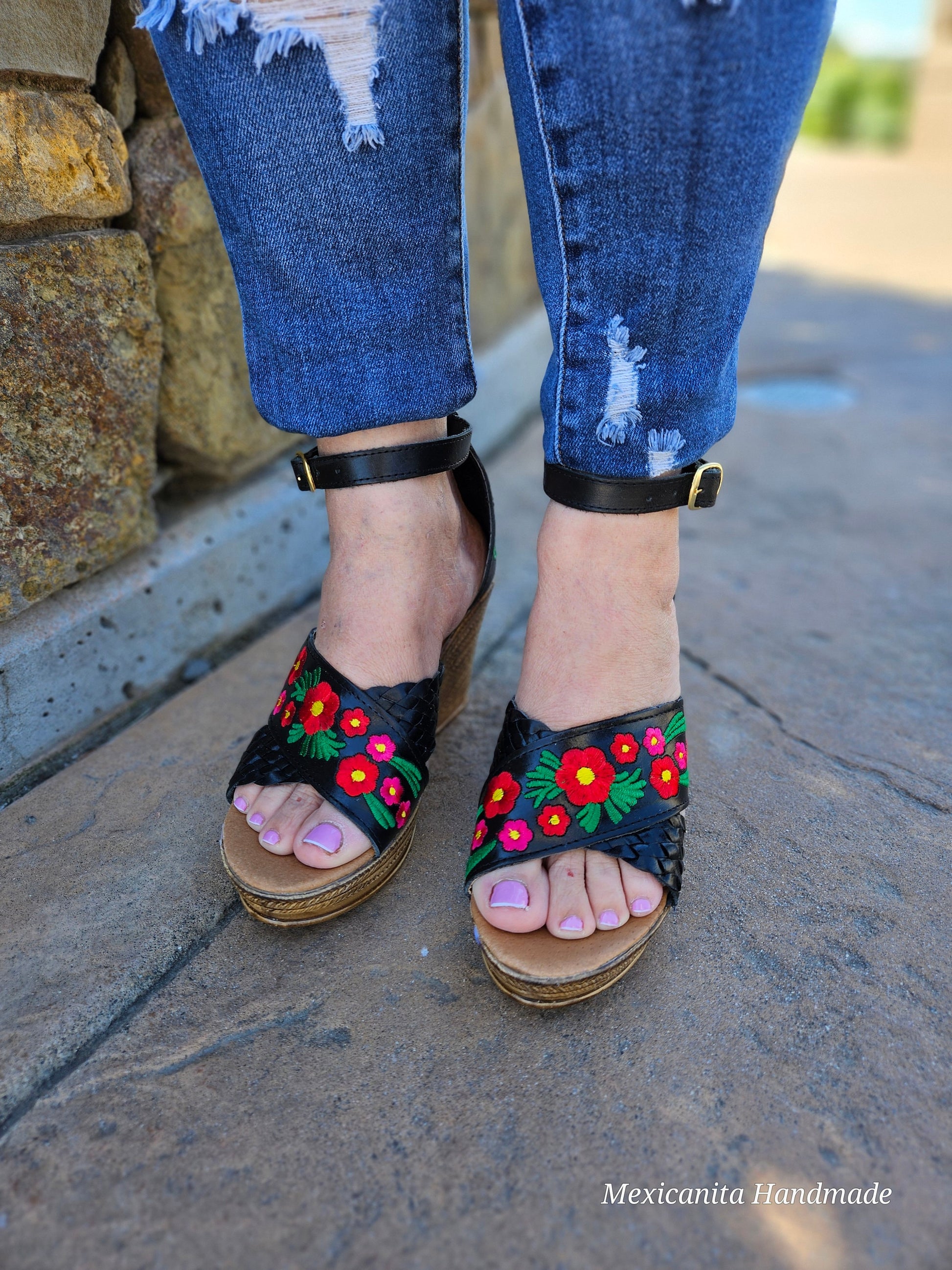 Mandys black//Mexican huarache//Mexican wedge sandal//Mexican heels//Huarache mexicano//Mexican sandal//Open toe wedges//wide feet friendly