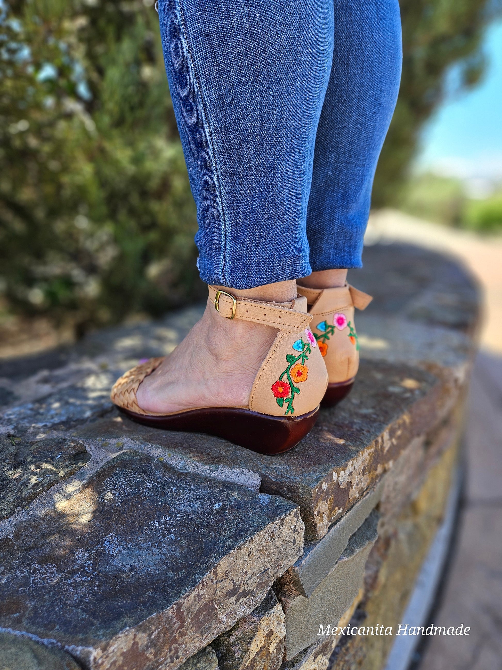 Amanda || low heel sandals||mexican huarache||mexican shoes|| open toe sandals||low heels sandals||gift for mom||WIDE FEET FRIENDLY