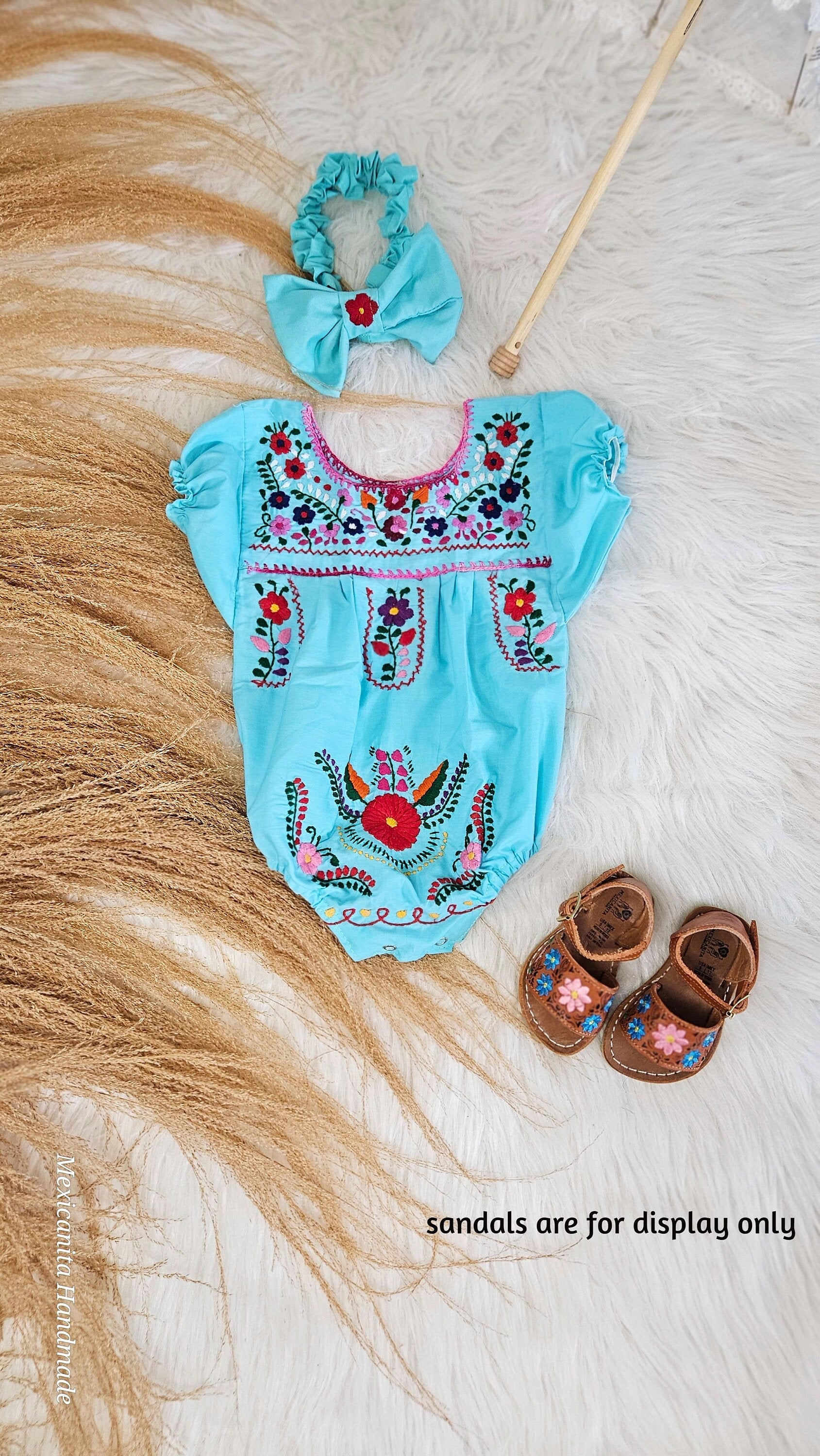 Baby girl outfit||Mexican baby onesie||Onesie and bow set||Baby shower gift||1st birthday outfit girls||Baby girl emboridered bodysuit