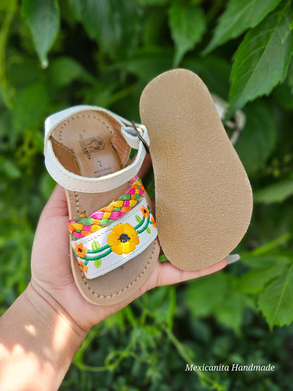 Natalia white Babies and toddlers huaraches sandal/Huaraches para bebe//Girls sandals, huaraches for babies and toddlers, baby shower gift