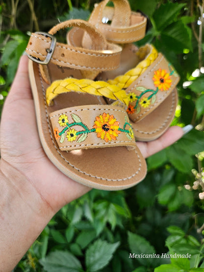 Natalia yellow Babies and toddlers huaraches sandal/Huaraches para bebe//Girls sandals, huaraches for babies and toddlers, baby shower gift