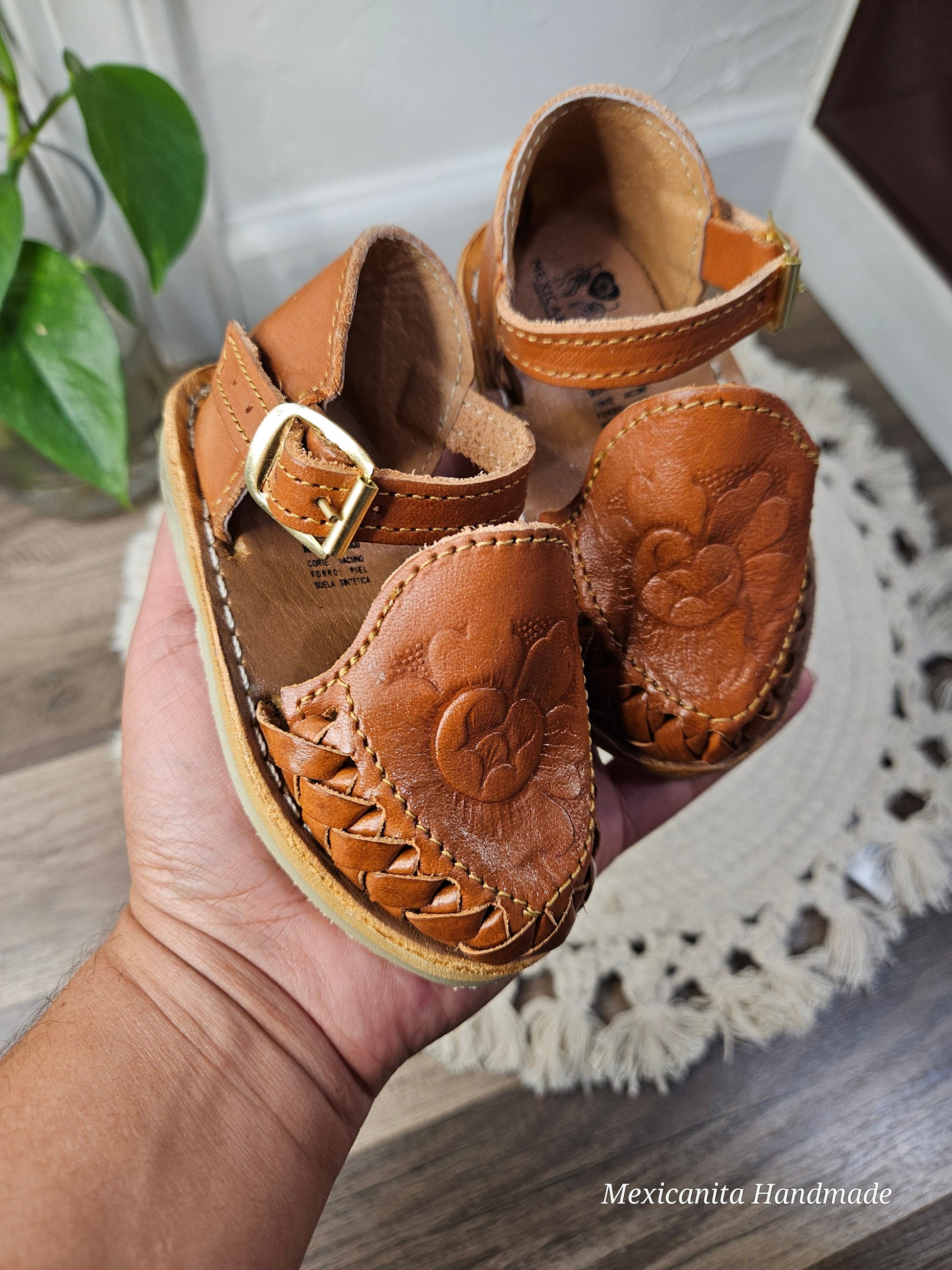 Eliza Babies and toddlers huaraches sandal/Huaraches para bebe//Girls shoes/Mexican huaraches for babies and toddlers//