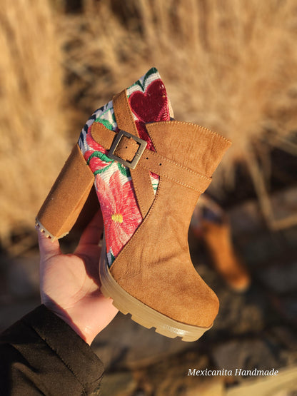 Lucia embroidered boots//Women's mexican boots//Chiapas boots//Suede boots//embroidered suede boots//floral embroidered ankle boots