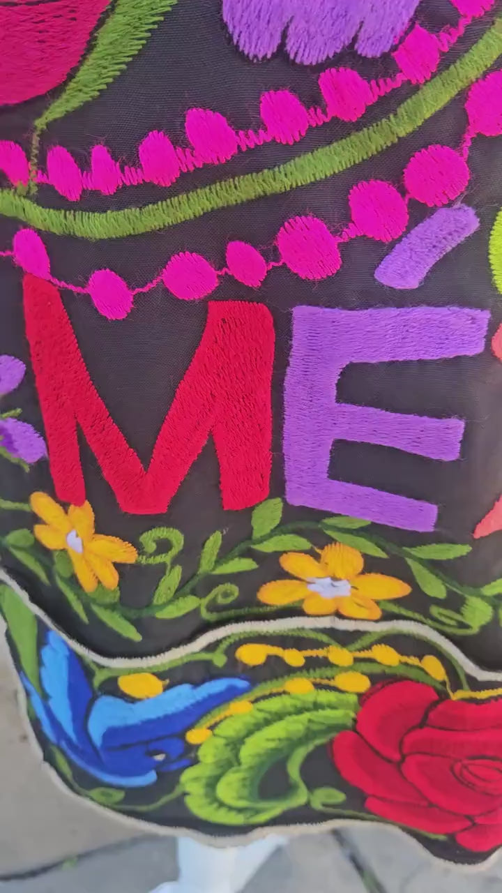Mexican apron|| Floral apron|| Embroidered apron|| Gift for mom||Apron with pockets