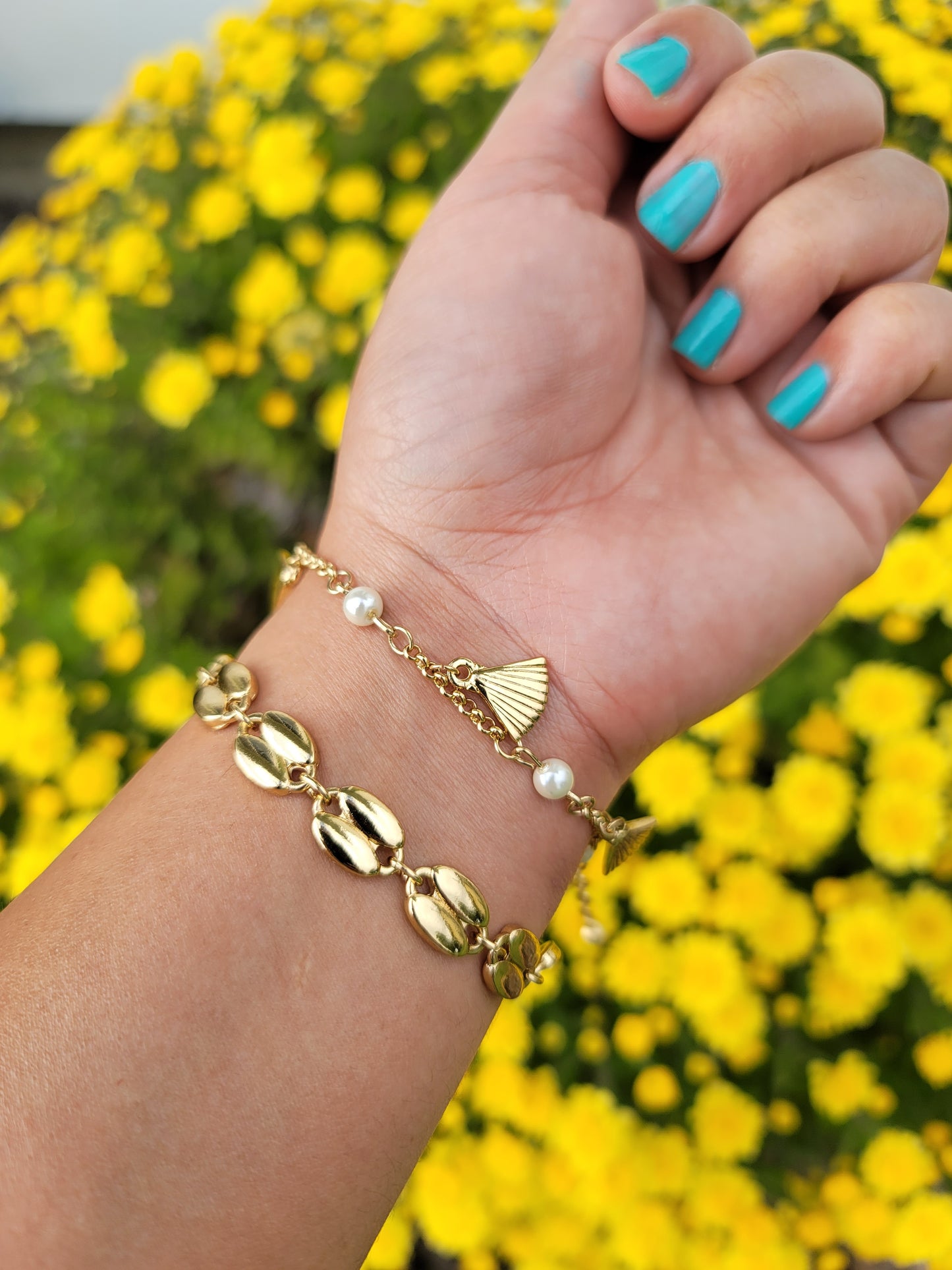 Pulsera de conchas