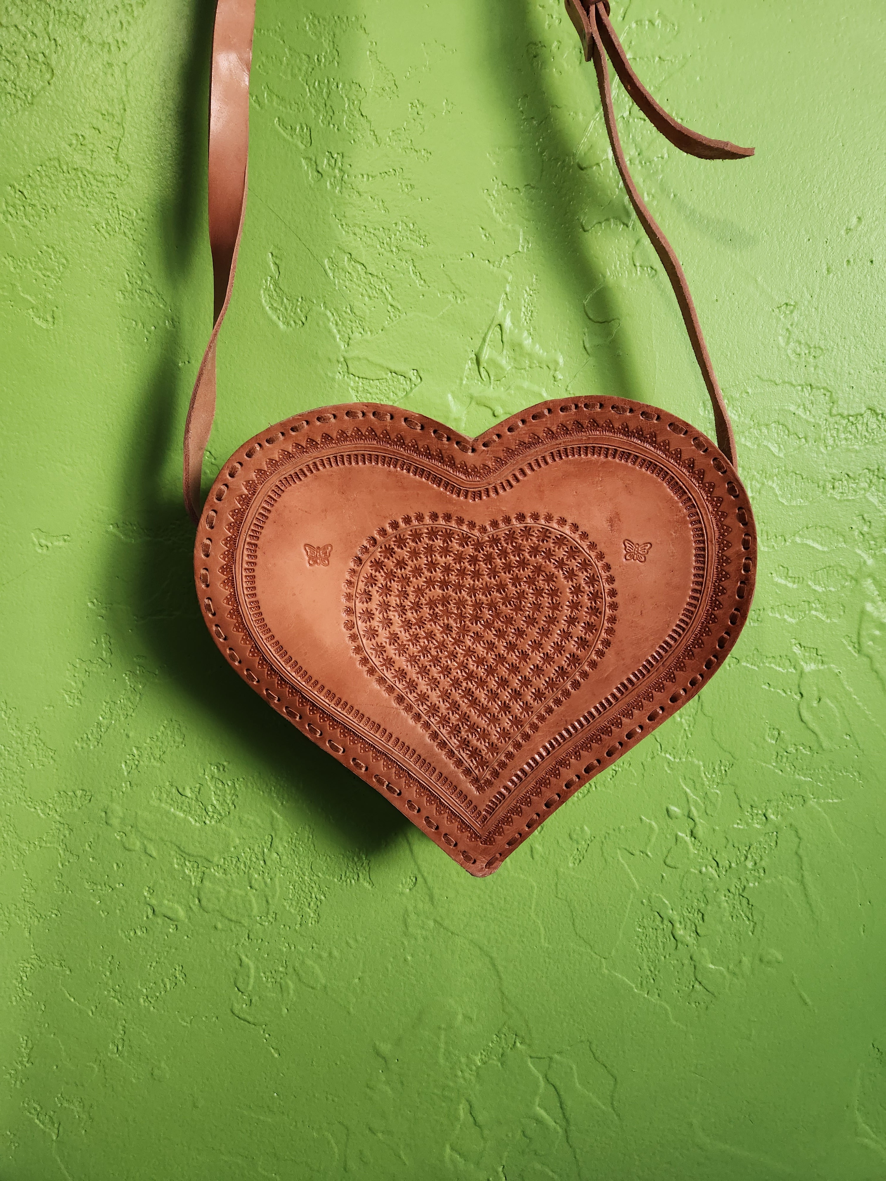 Heart crossbody