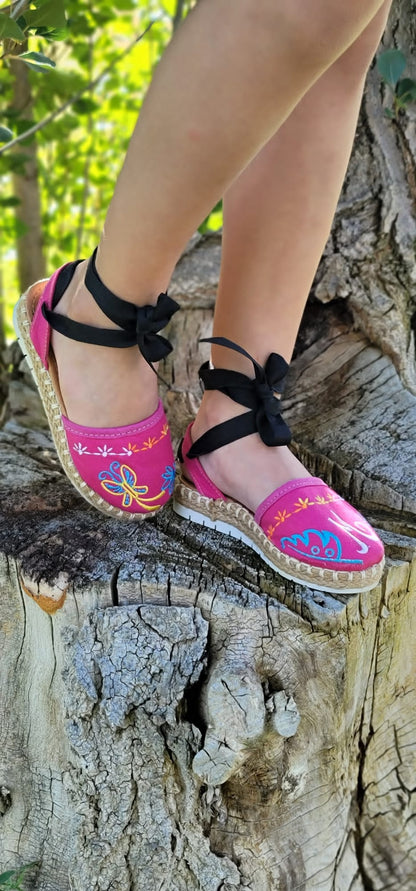 Zapatos Encanto Mirabel (inspirados en Disney)