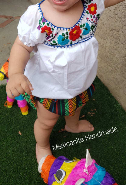 Baby mexican outfit//Taco-bout party outfit//Fiesta outfit//Mexican bloomers/Serape//taco twosday party//ruffles//baby mexican set outfit//