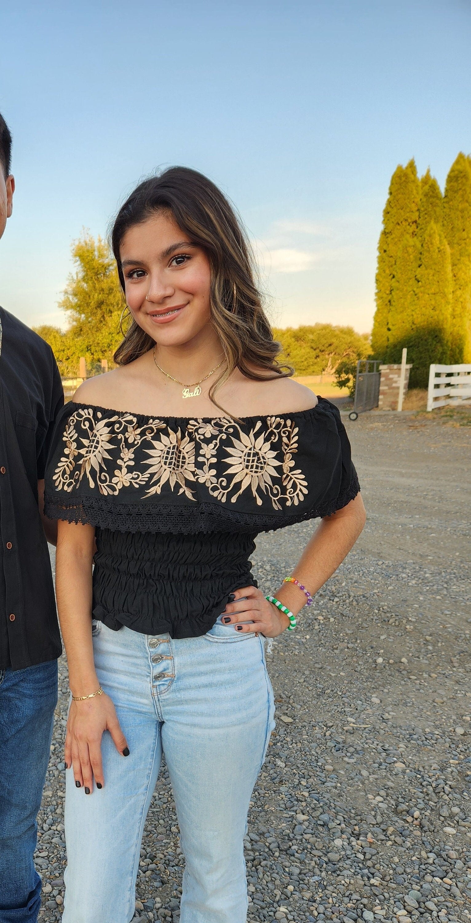 Matching outfits for couples||Mexican guayabera for him||Mexican