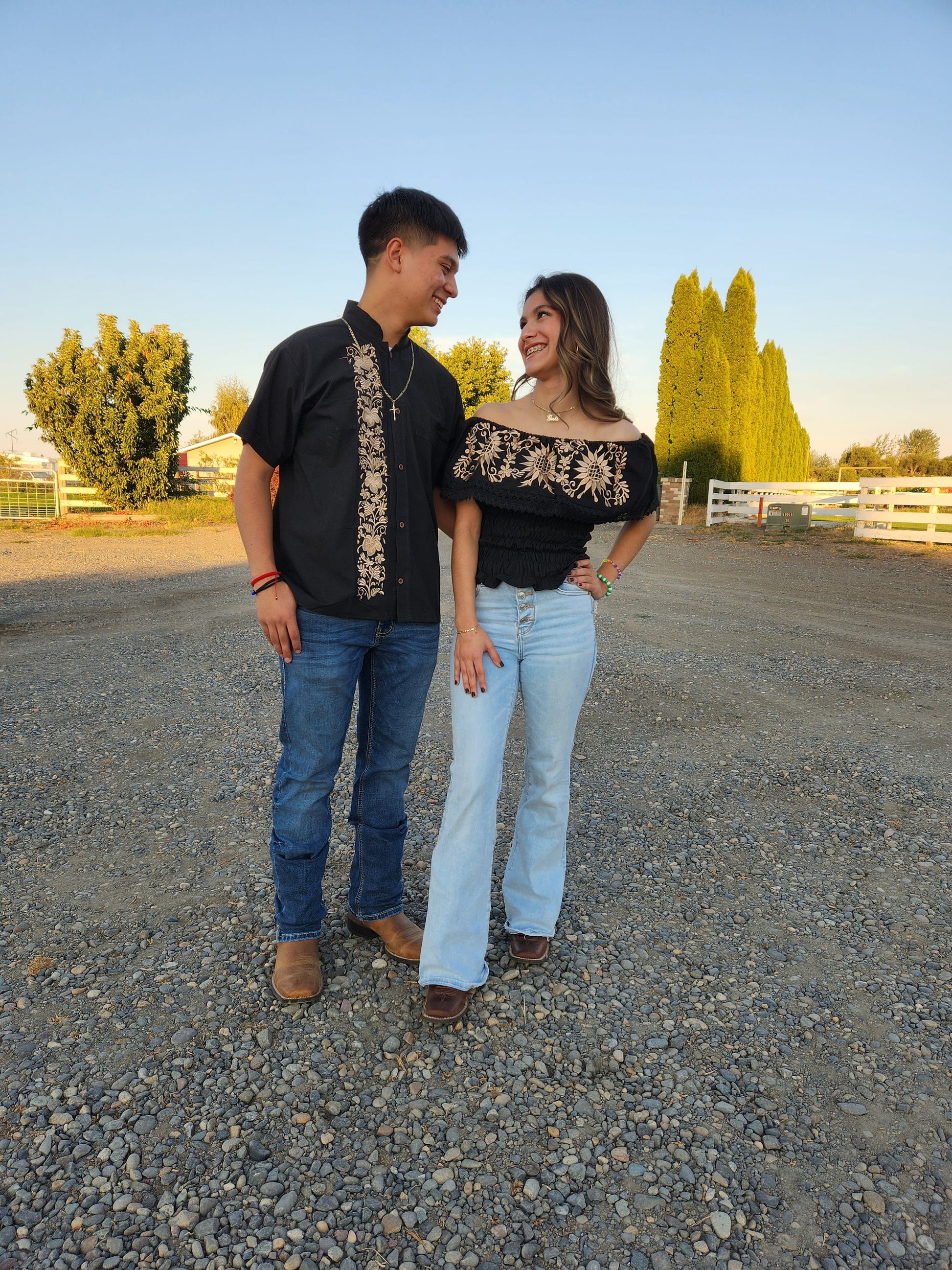 Matching outfits for couples||Mexican guayabera for him||Mexican off shoulder top||Mexican outfits||Mexican wedding dress||Anniversary gift