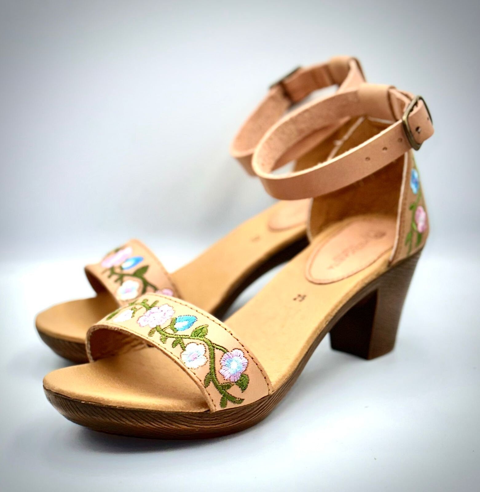 Wedding shoes|| low heel sandals||mexican huarache||mexican shoes|| white sandals||MADE TO ORDER