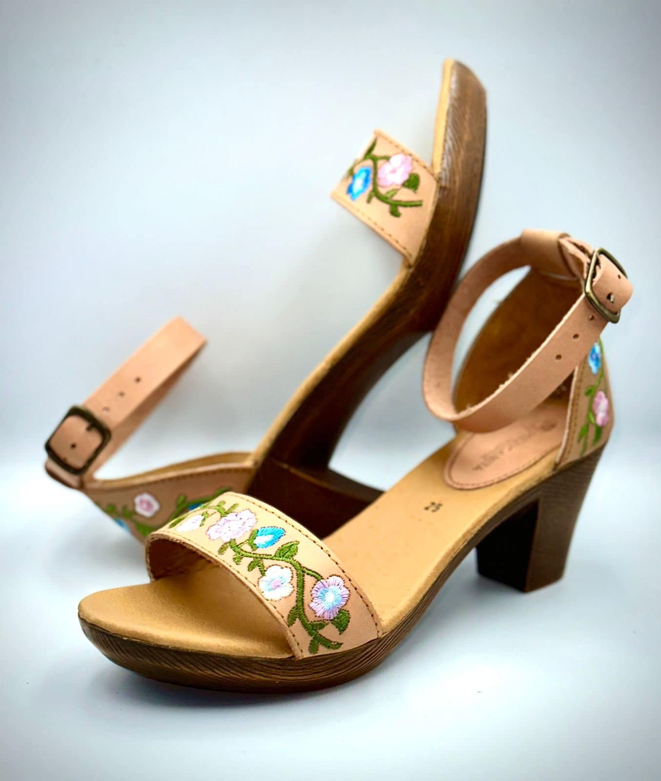 Wedding shoes|| low heel sandals||mexican huarache||mexican shoes|| white sandals||MADE TO ORDER