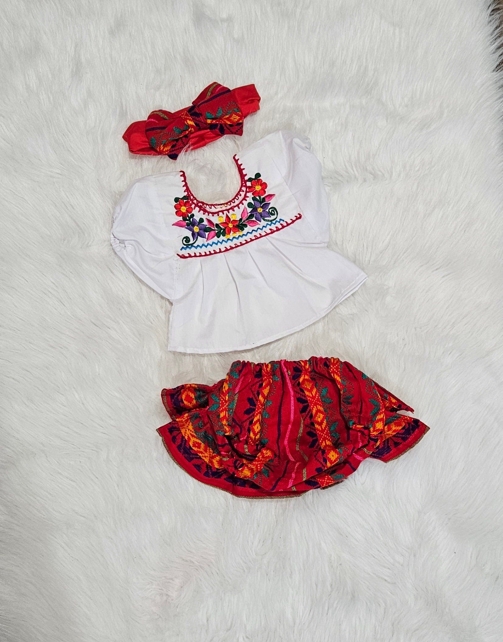Baby mexican outfit//Taco-bout party outfit//Fiesta outfit//Mexican bloomers/Serape//taco twosday party//ruffles//baby mexican set outfit//